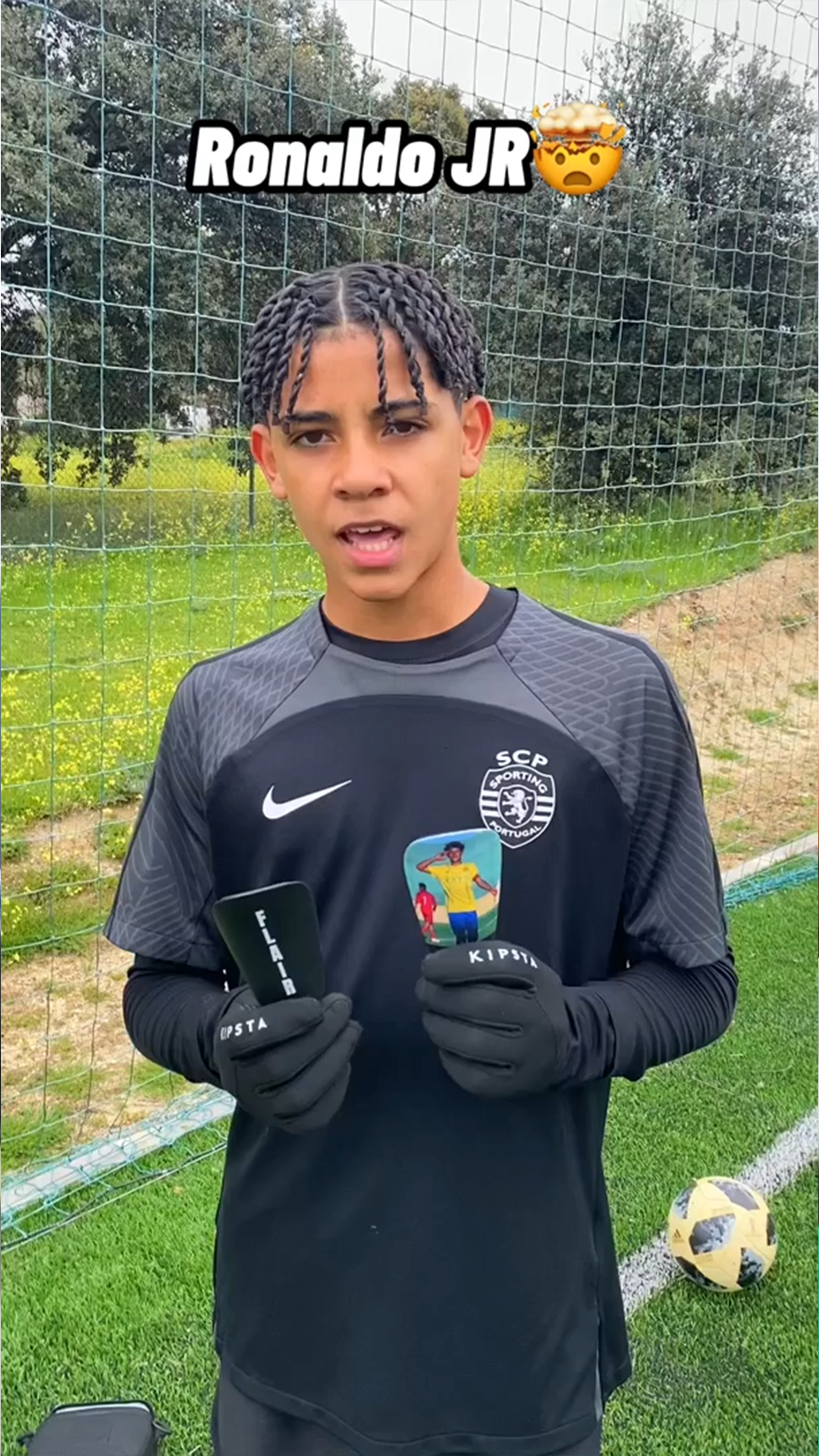 Idota Protège Tibias De Football Pour Enfants, Protege Tibia Football Ergonomiques Protection Pour Votre Jambe, Chaussettes Football Avec Poches Pour Facile à Fixer Et Enlever Protege Tibia (Noir, S